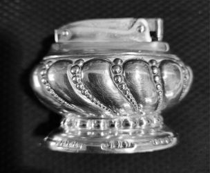 Antique Silver Ronson Crown Table Wick Lighter