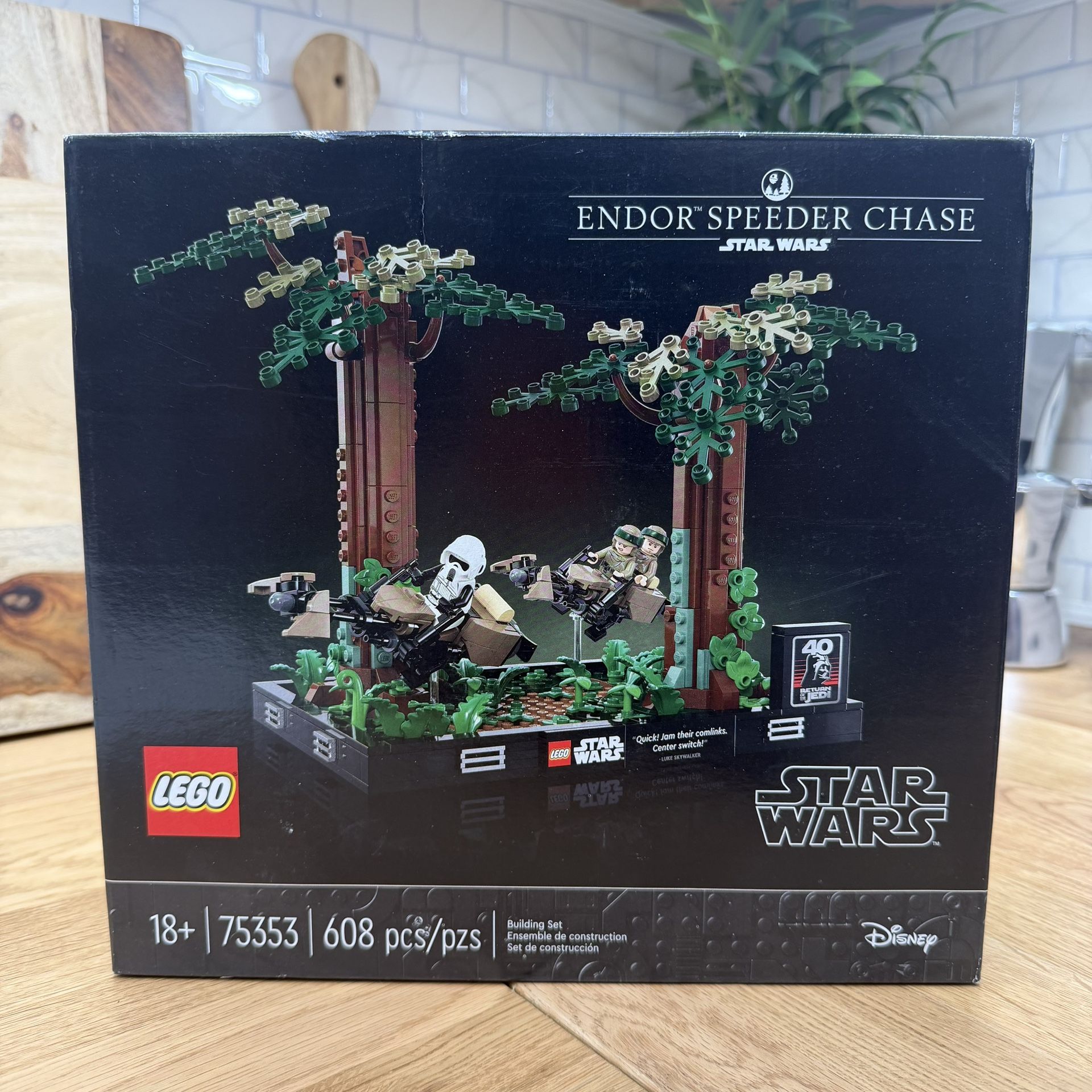 LEGO Star Wars Endor Speeder Chase New
