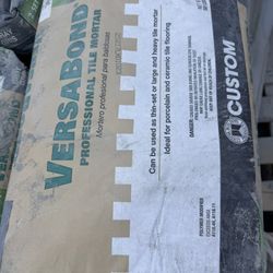 (30 bags) Custom Building Products VersaBond 50 lb. Gray Professional Polymer-Modified Thinset Morta
