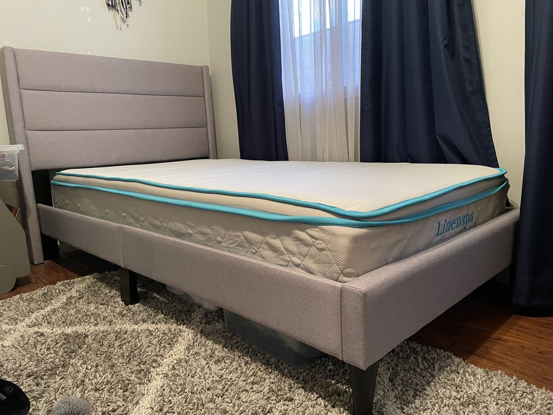 Twin bed With Mattress In Good Condition 