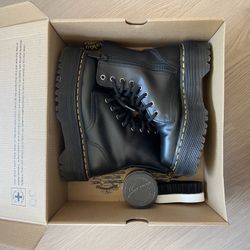 Dr. Martens Jadon Boot 