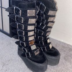 black velvet demonia platform boots