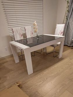 Kitchen table