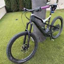 Specialized Turbo Levo Carbon XL  Frame And Wheels 