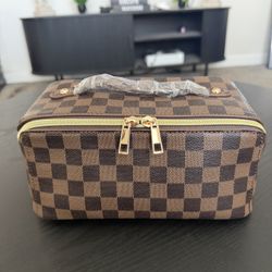 Louis Vuitton Toiletry 