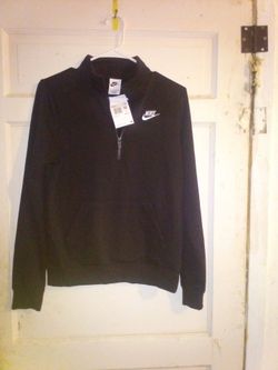 New Nike sweater $10 size extra small