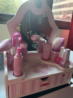 Wooden Beauty Salon Play Set