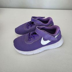 Size 9 Girl Nike Shoes
