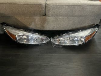 Ford Focus Headlights 15-18