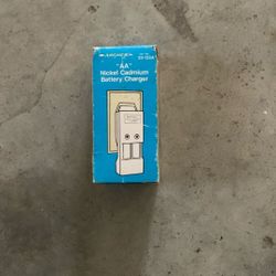 AA Nickel Cadmium Battery Charger 23-133A