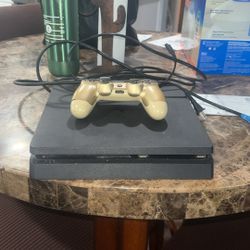 PS4 *SEND OFFERS 500G CONTROLLER INCLUDED