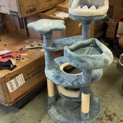 45.5in Ocean-Themed Cat Tree Multi-Level Cat Tower, Plush Cat Furniture with Shark's Mouth-Shaped Nest, Sea Star-Shaped Perch, Jellyfish-Style Hammock
