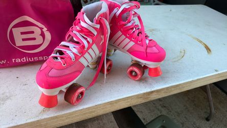 Pink roller skates woman 7