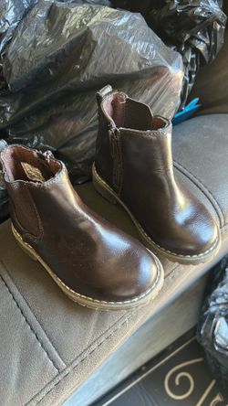 Boy's boots size 7