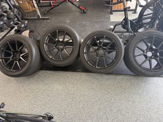 Corvette wheels and tires GS1Rs