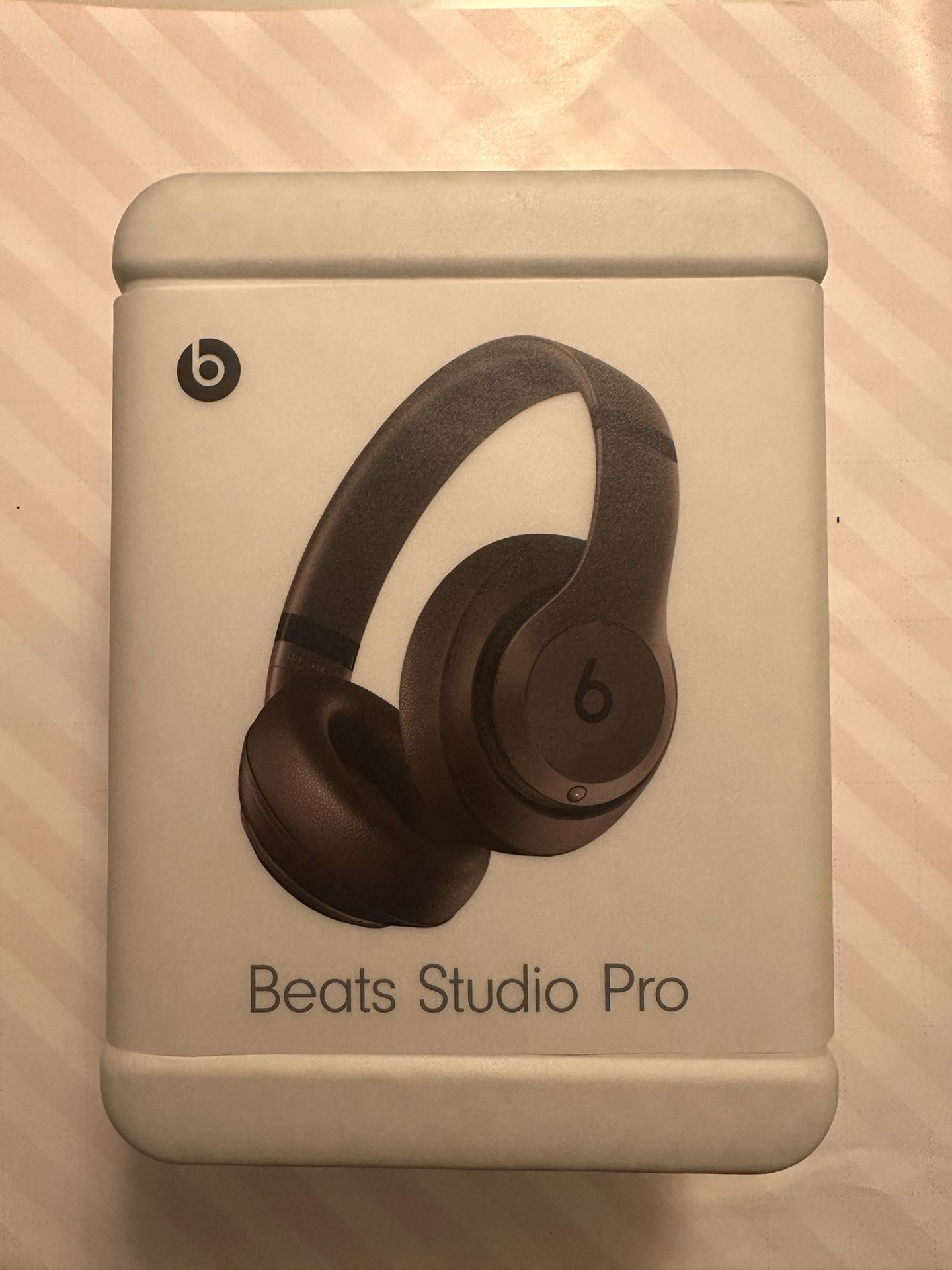 Beats Studio Pro (Deep Brown)