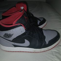 Jordan 1 Black/grey/red