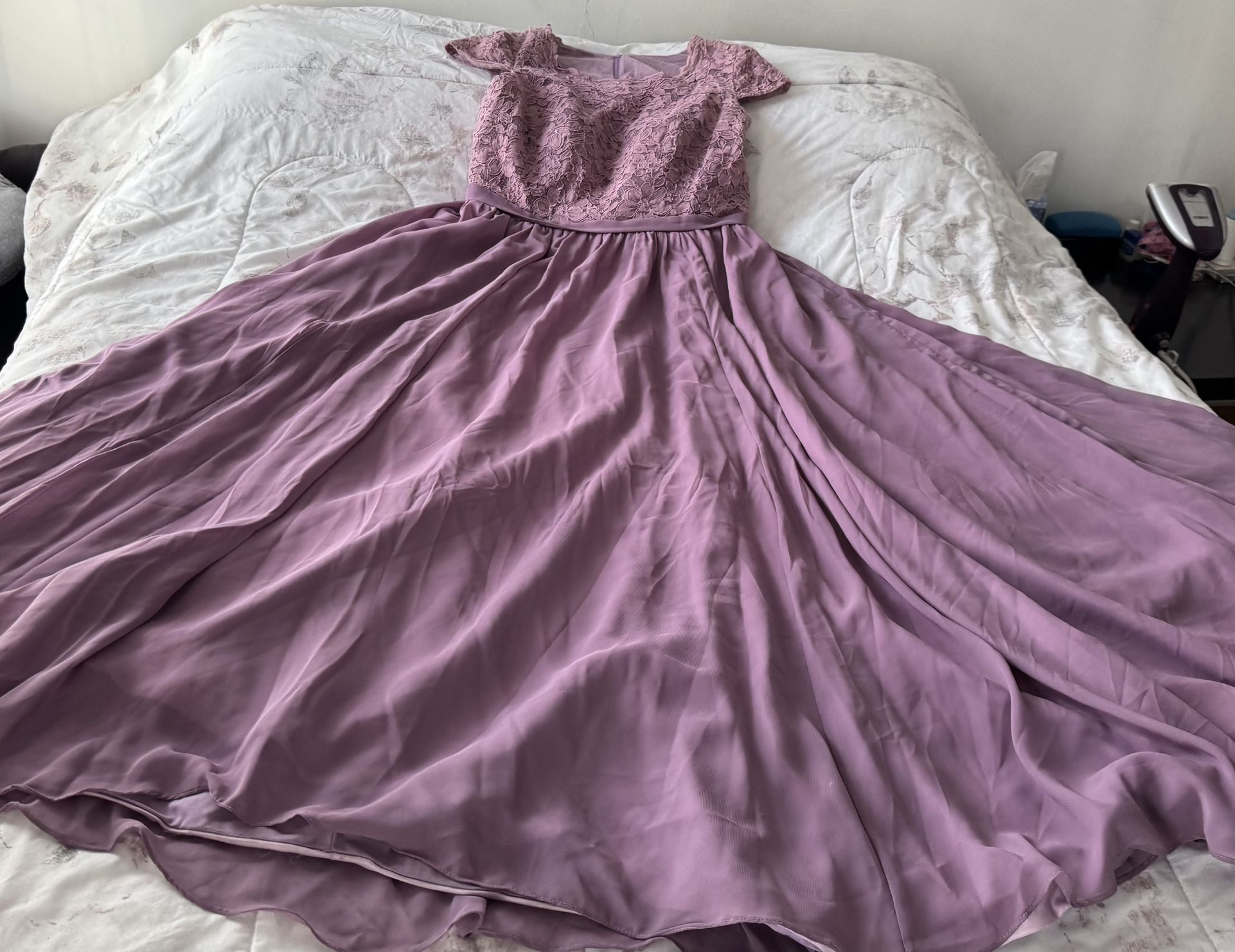 Vivienne Atelier Lavender Lace Chiffon Build In Bra and Corset Buttons Back Bridesmaid Wedding guest Maxi Dress, size L