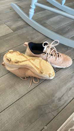 New Balance Baseball Cleats
