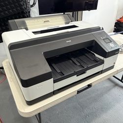 Epson Stylus Pro 4900 (with Ink Cartridges and 3 rolls of Paper)