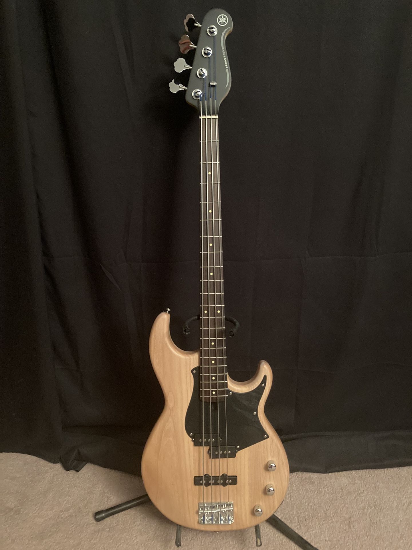 Yamaha Broadbass BB234