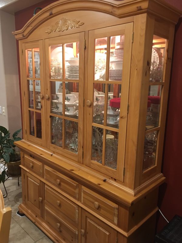 Broyhill Fontana China Matttroy