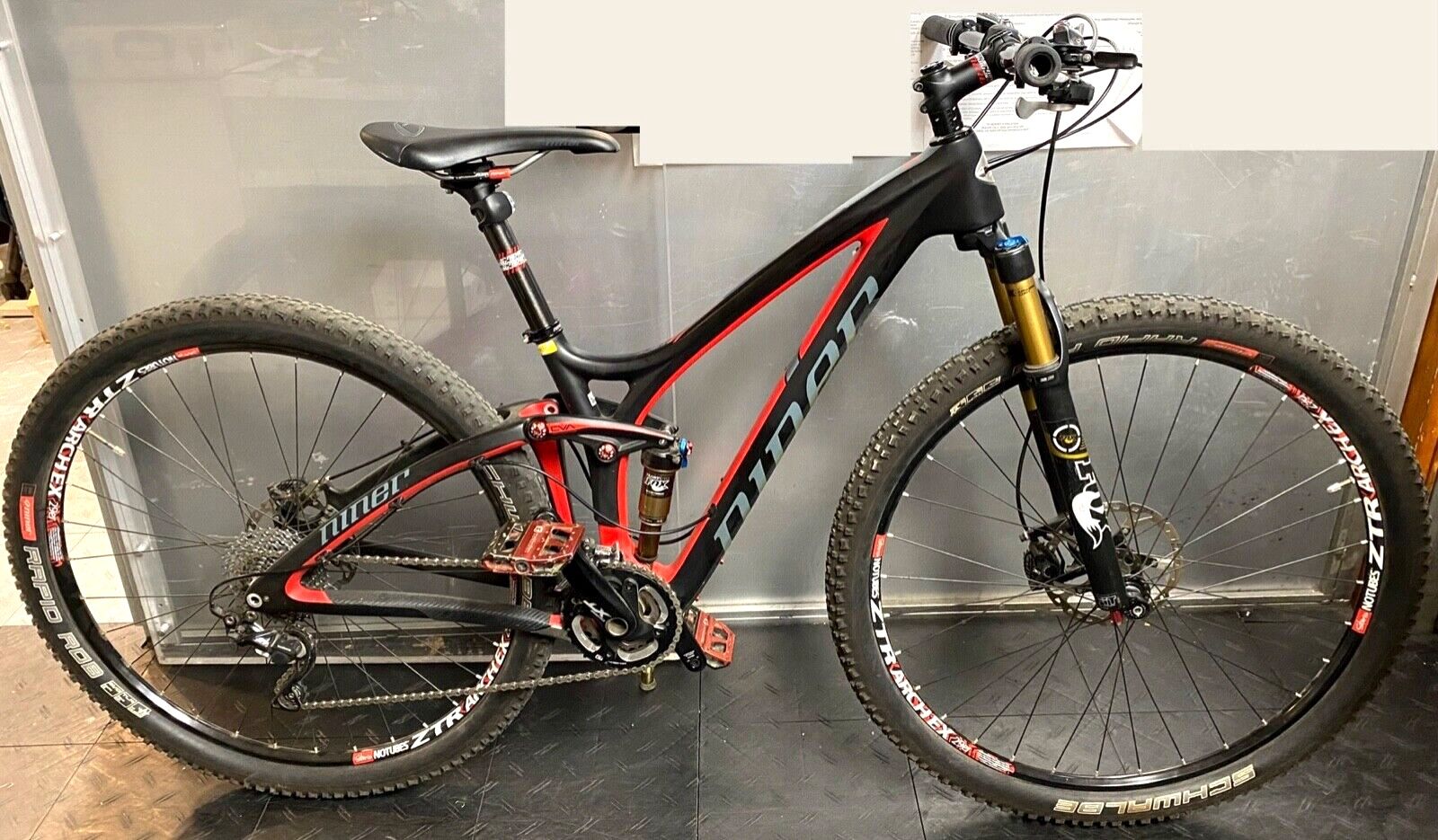 Niner Jet 9 RDO 3-Star Mountain Bike - Black Red - XS - Cross-country efficiency We also have Cannondale Synapse CAAD10 Si Trek Holland Merlin Titaniu