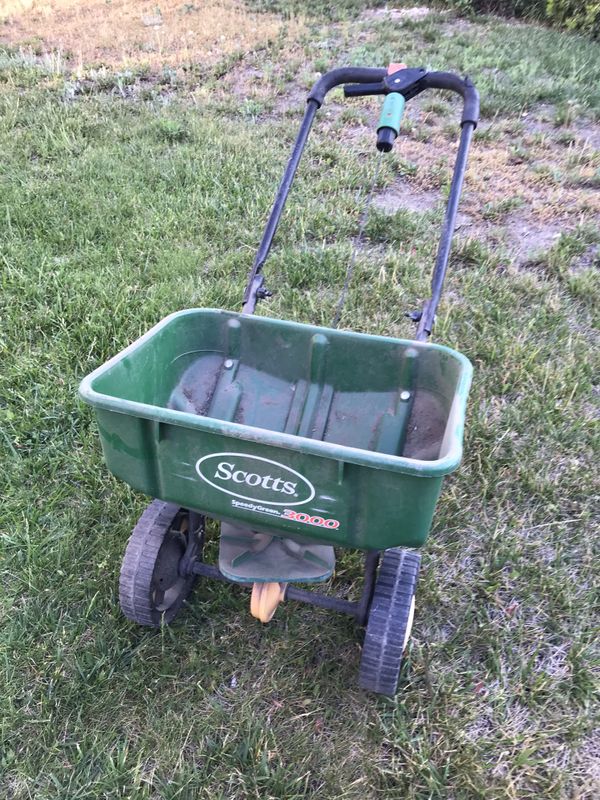 Scotts Speedy Green 3000 Broadcast Rotary Spreader for Seed/Fertilizer. Good condition, rarely ...