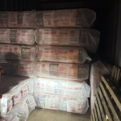 R- 30 Attic Unfaced Fiberglass Roll Insulation 31.25-sq ft ( 15-in W x 25-ft L)