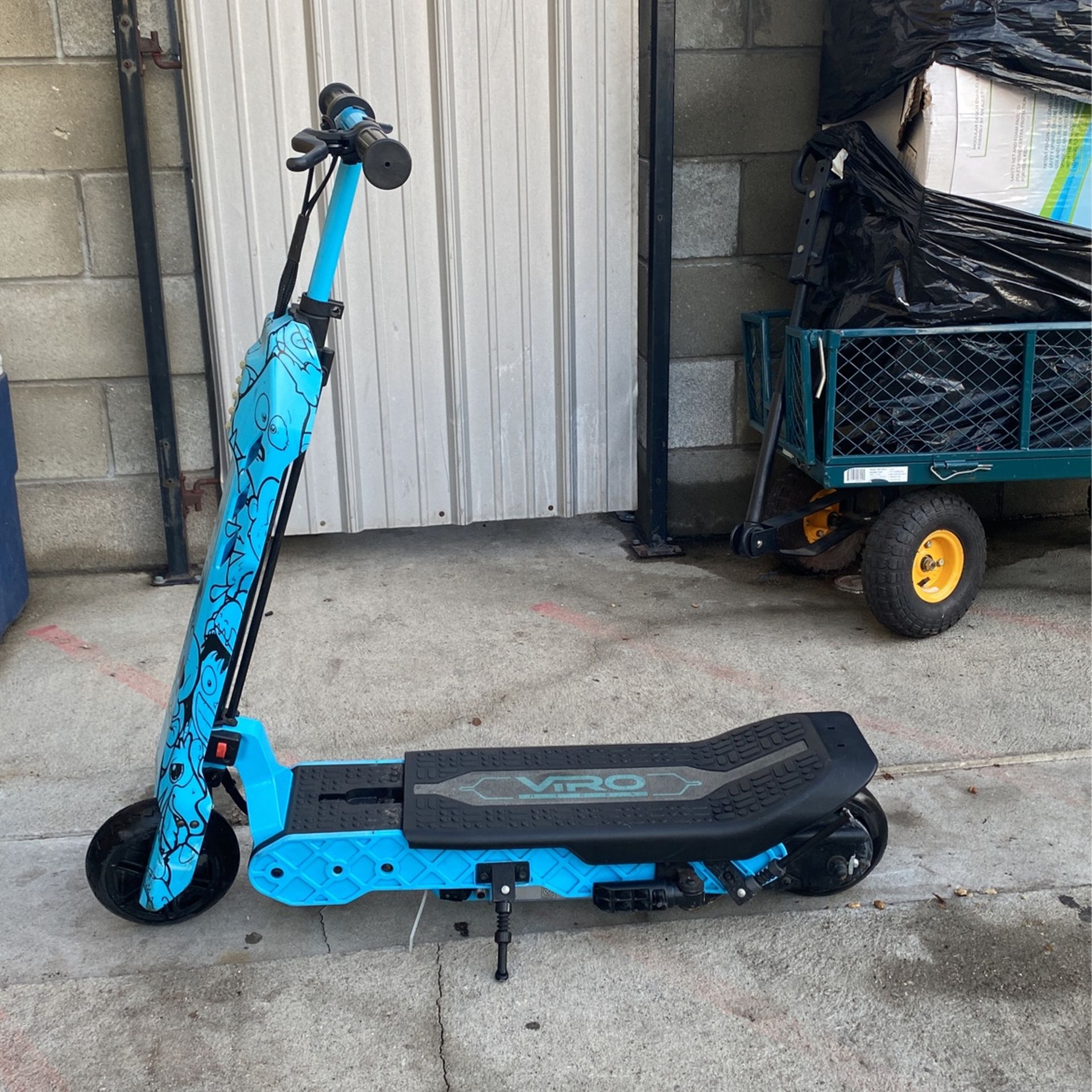 Viro Vega Electric Scooter That Turns Into A Bike I Bought It For My Birthday Still Have The Charger Goes About 15 Miles Per Hour