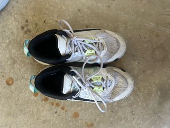 3.5 Y size NIKE basketball shoes