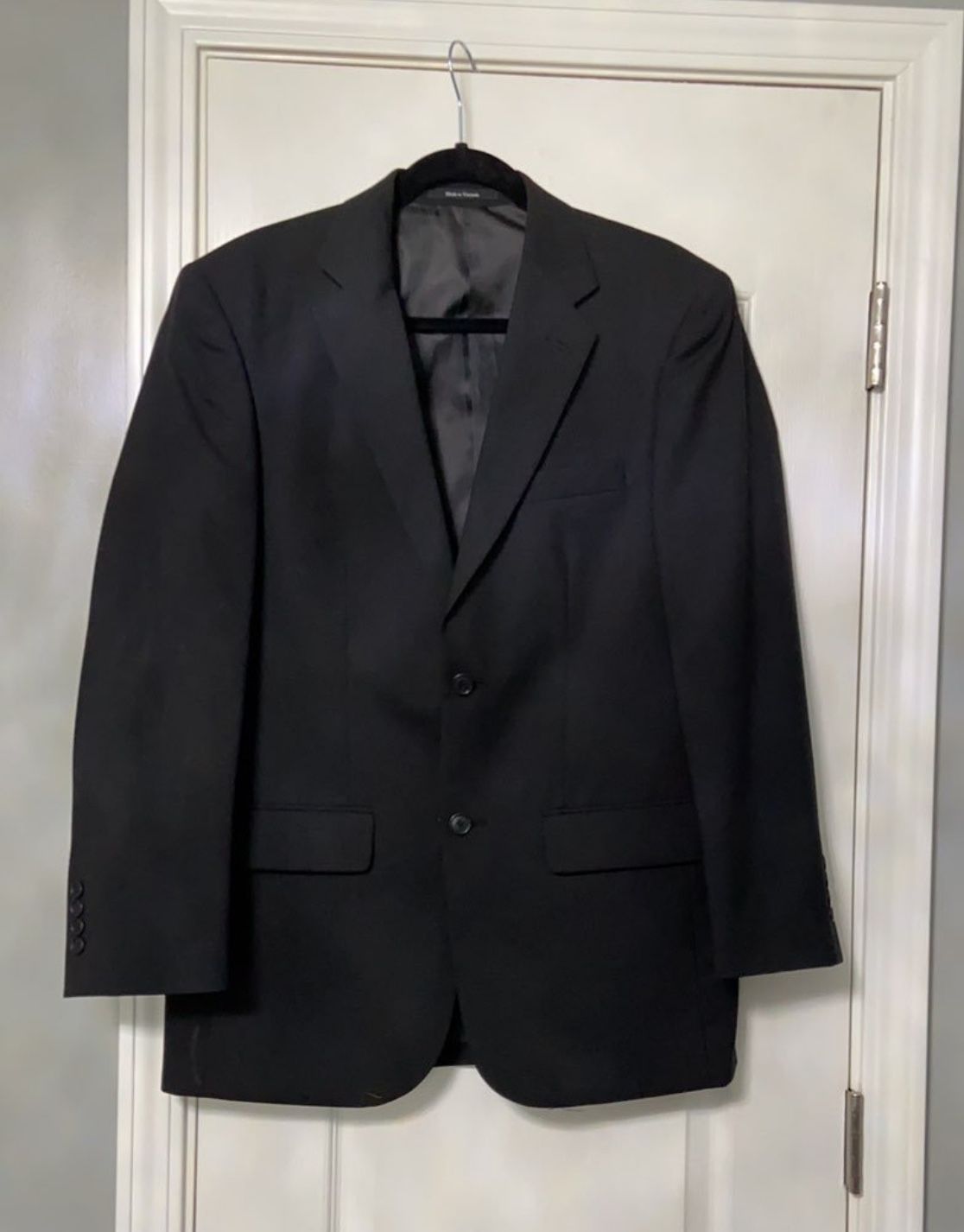 Gerald Austin Men’s Black Suit Size 38R