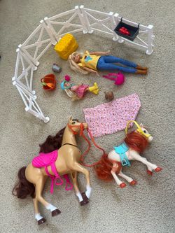 Barbie Hugs N Horses Playset