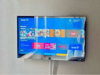 22" Smart Mirror TV - Excellent condition