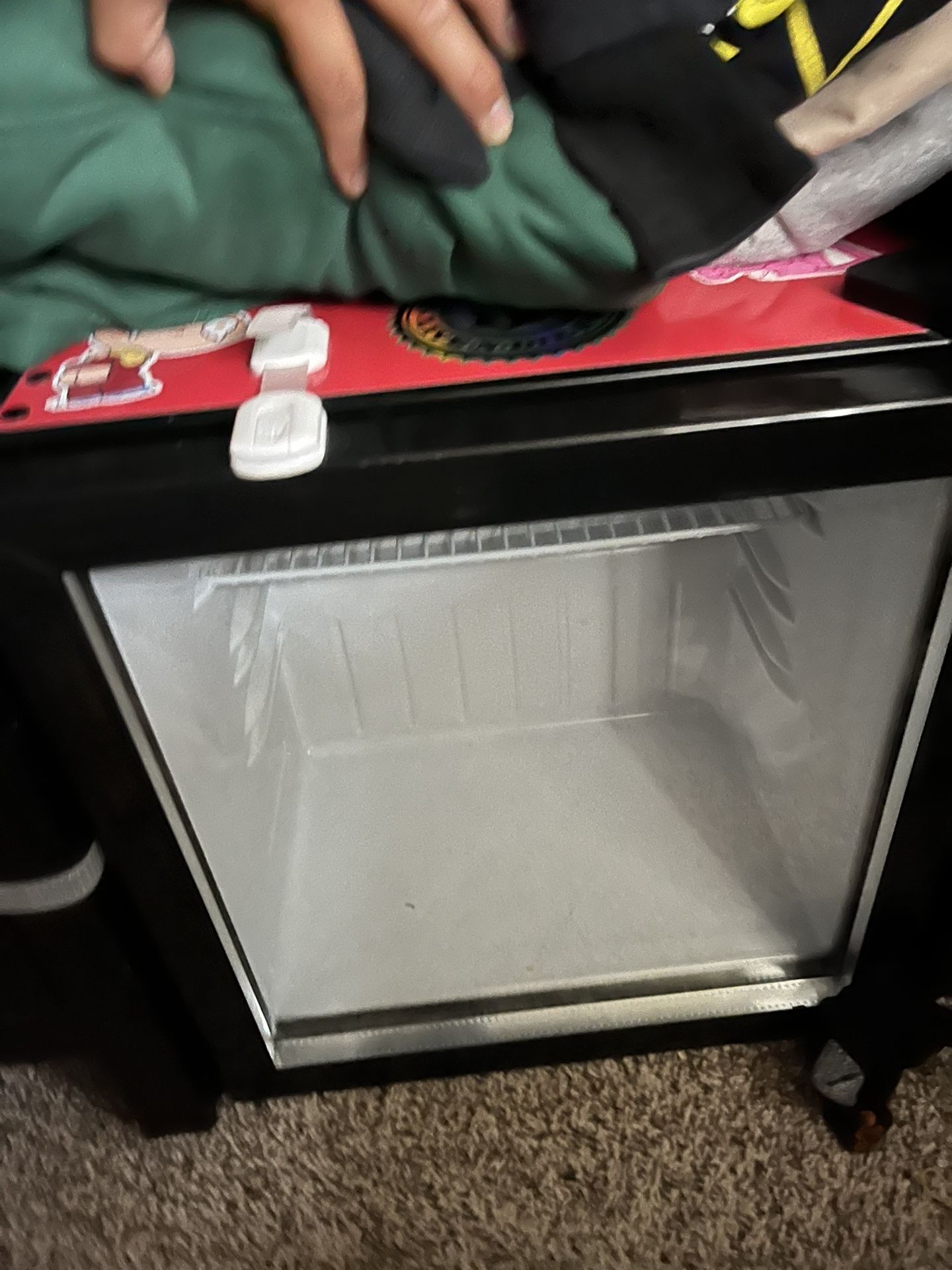 Mini Fridge 