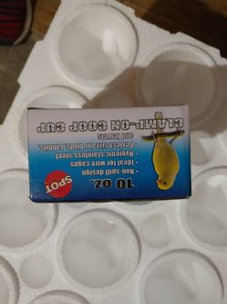 Small pet bowl feeder