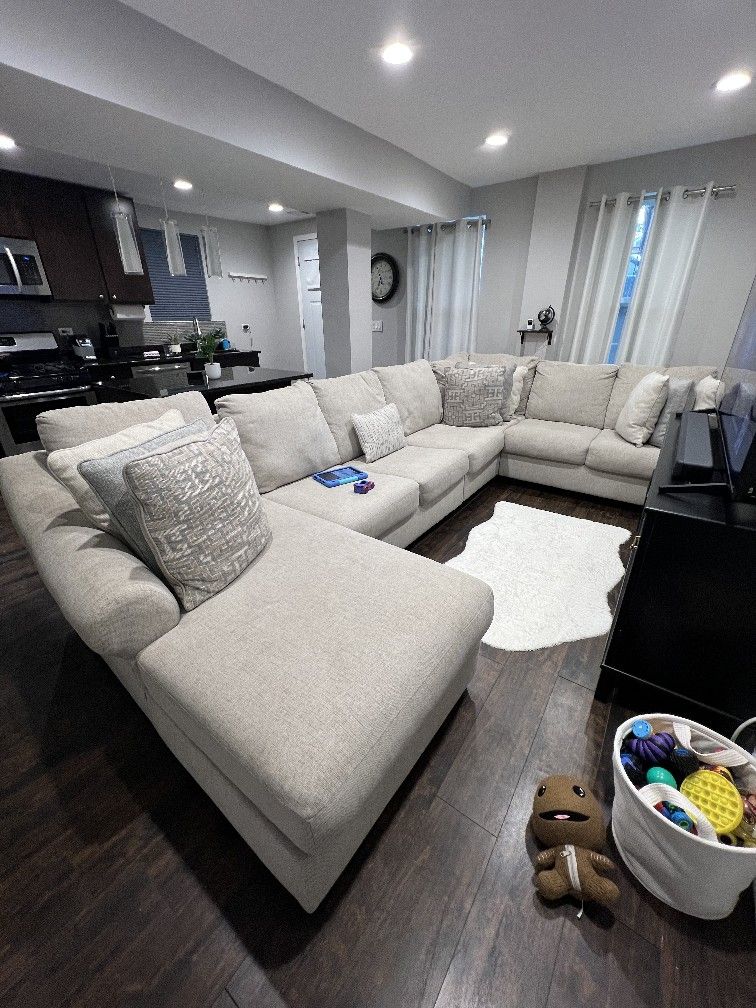 Ashley Furniture 5 Piece Sectional 