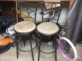 Swivel Bar Stools