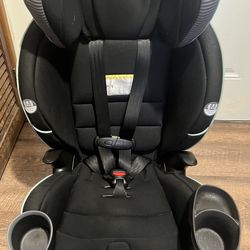 Kids car seat  for $25// firm price/ fcfs
