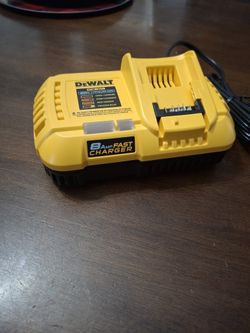 Dewalt Fast Charger 