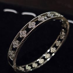 18k Gold Filled CZ Clover Motif Bangle
