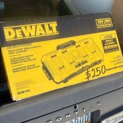 DeWalt fast charger DCB104 12 V -20v Lithium Ion new 