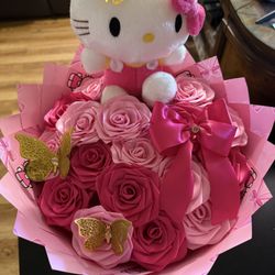Hello kitty bouquet 