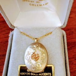 Rare Vintage New Black Hills Gold Locket Necklace