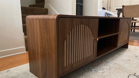 Beautiful Tv Stand 58”