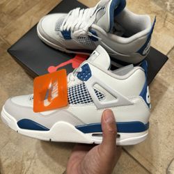 Nike Air Jordan 4 Retro Military Blue Size 8.5