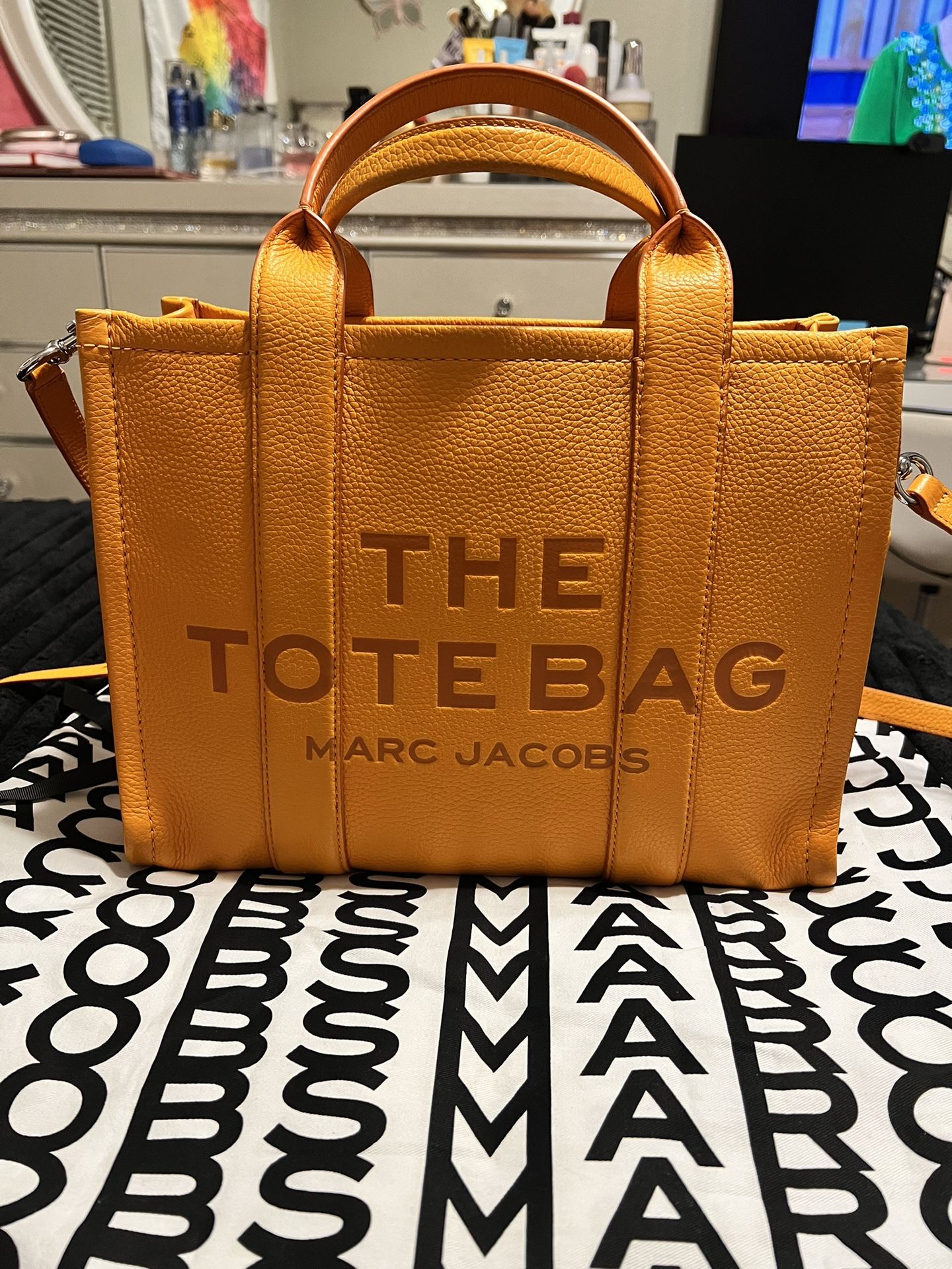 Marc Jacobs Medium Leather Tote Bag