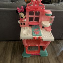Minnie Kitchen 