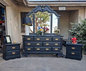 8 Drawer Dresser with Large Mirror and Pair of 2 Drawer Nightstands- All Solid Wood- Black with Gold