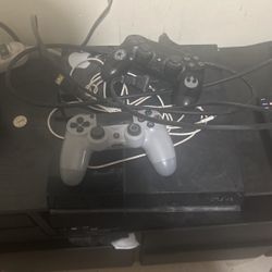 PS4 With 2 Controllers 